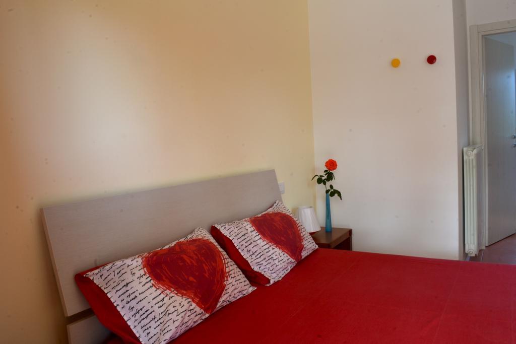 B&B Sotto Le Stelle Fano Habitación foto